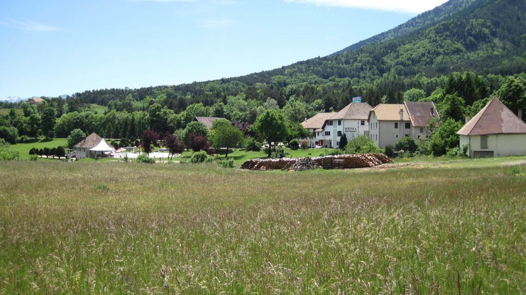 Hotel Restaurant Le Traineau Clelles Luaran gambar