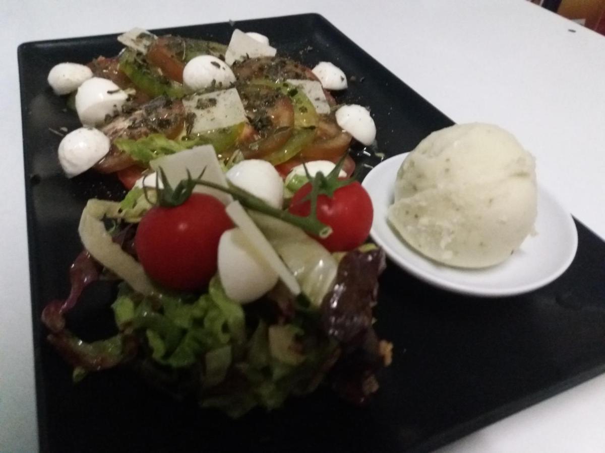 Hotel Restaurant Le Traineau Clelles Luaran gambar